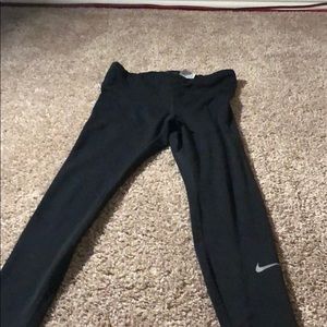 Black Nike dry fit leggings
